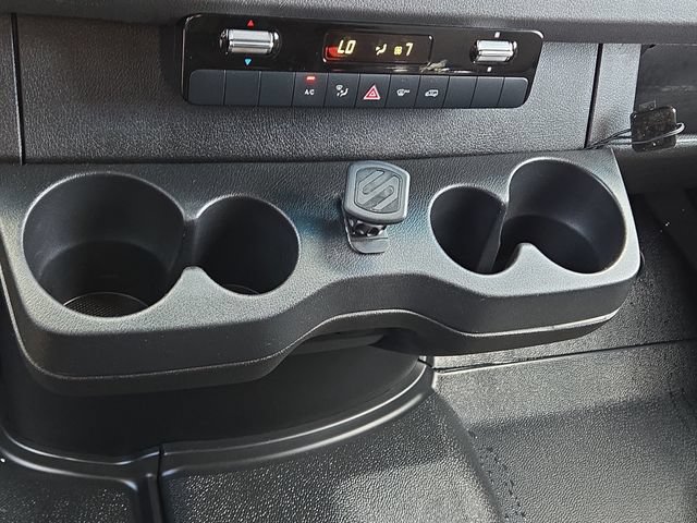 Used 2022 Mercedes-Benz Sprinter 2500 image 16