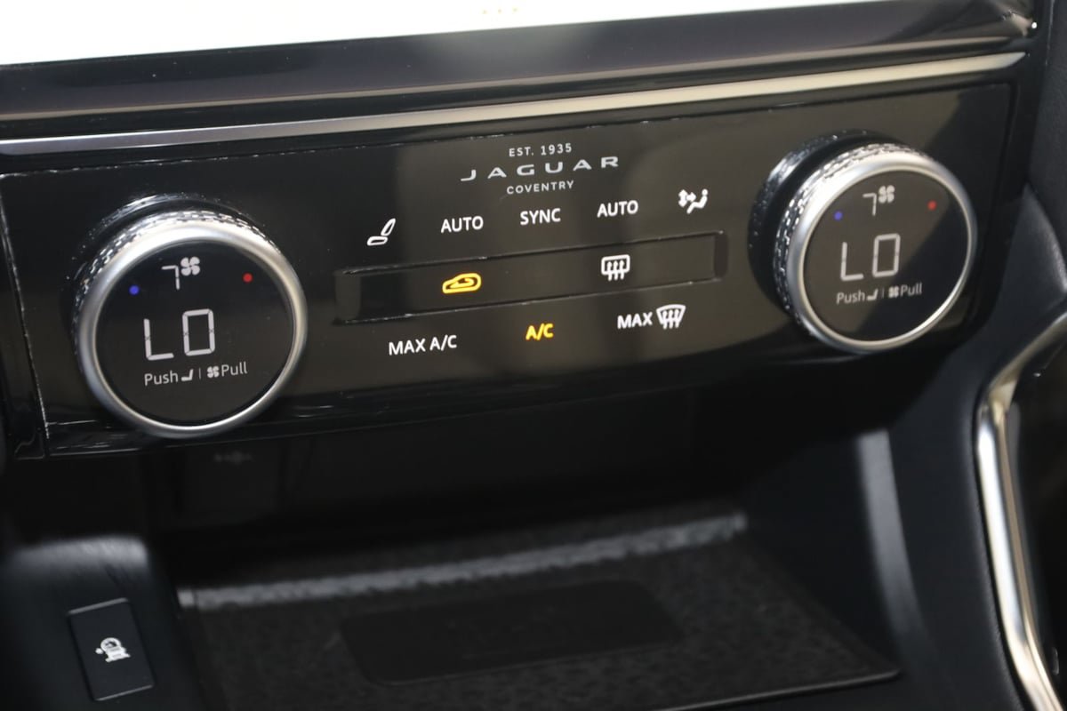 Used 2022 Jaguar E-PACE SE AWD/4WD image 30