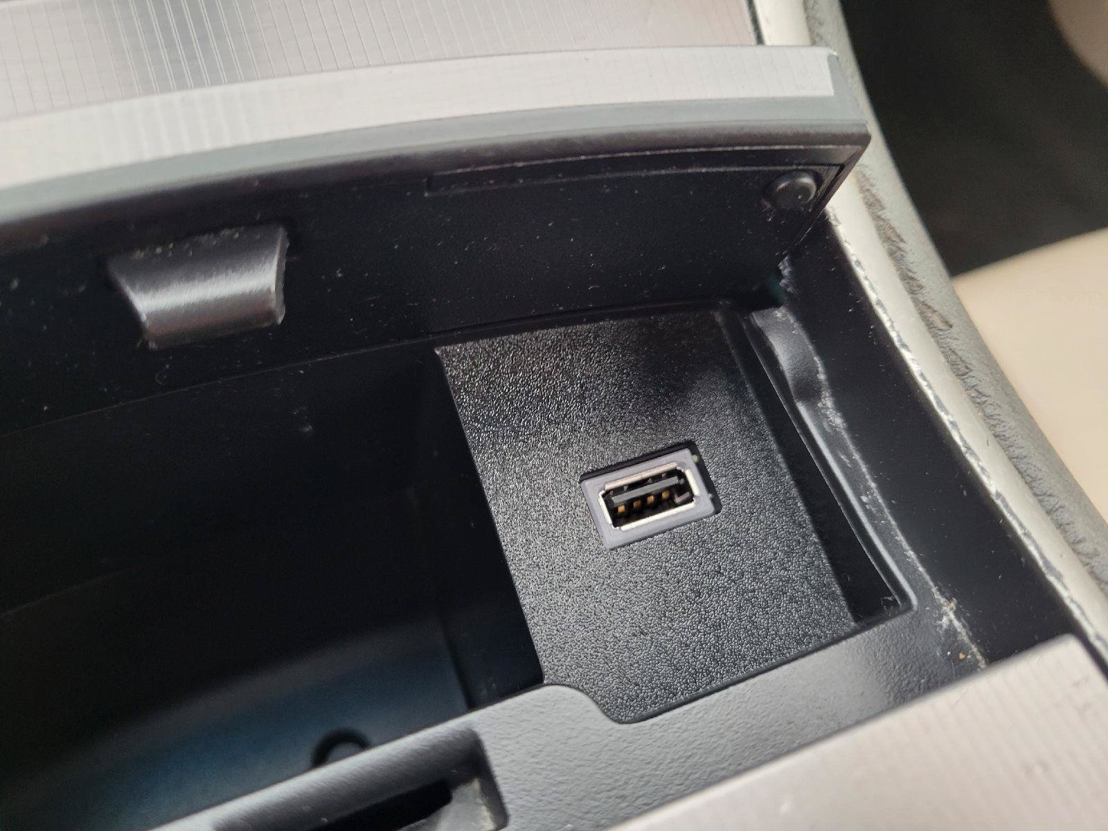 Used 2019 Lincoln MKZ Reserve FWD image 22