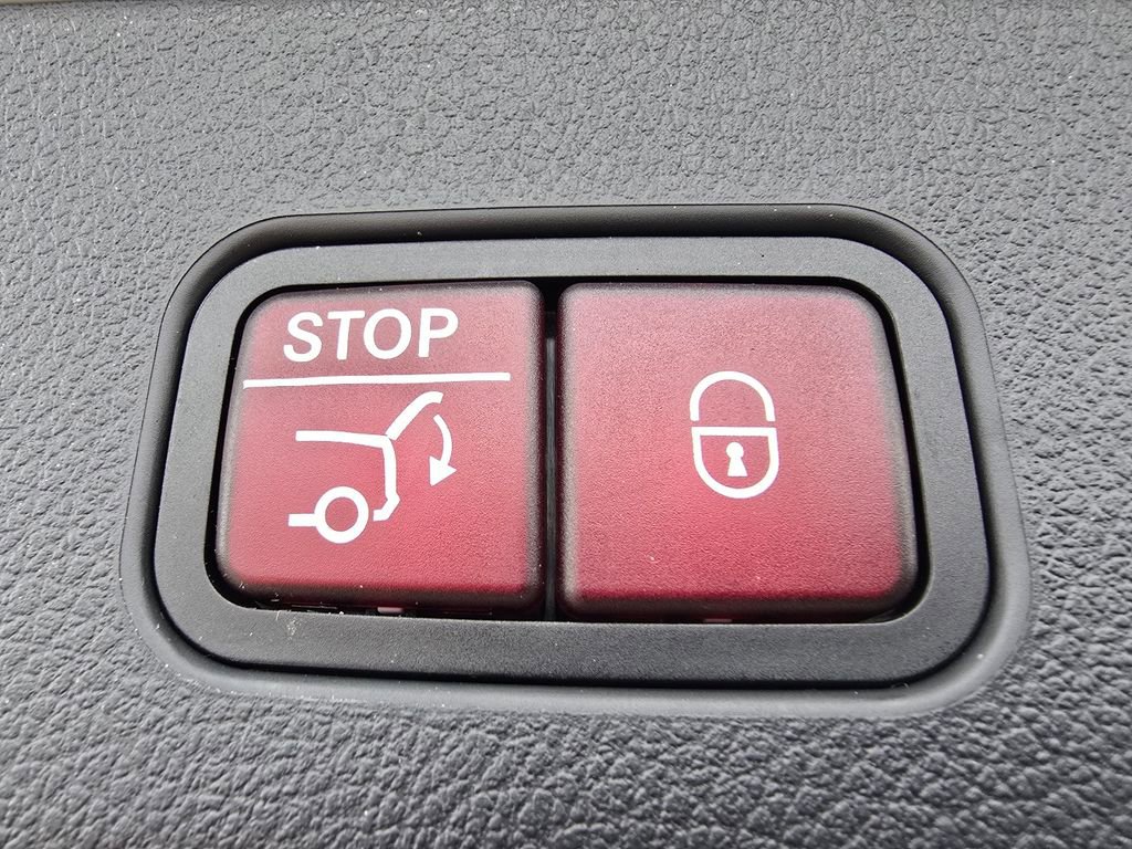 Certified 2026 Mercedes-Benz GLC 300 4MATIC image 21