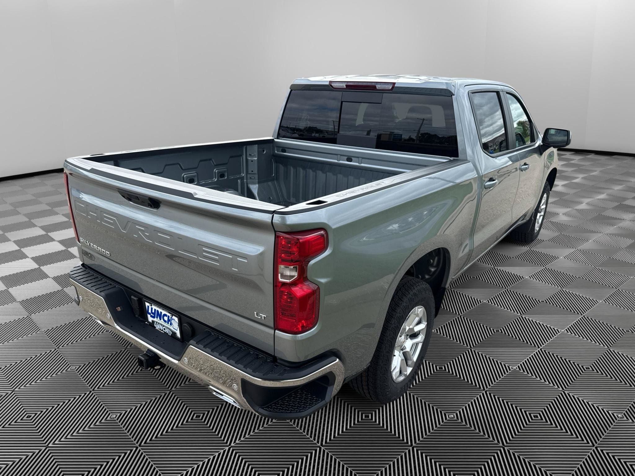 New 2026 Chevrolet Silverado 1500 LT w/ Z71 Off-Road Package AWD/4WD image 4