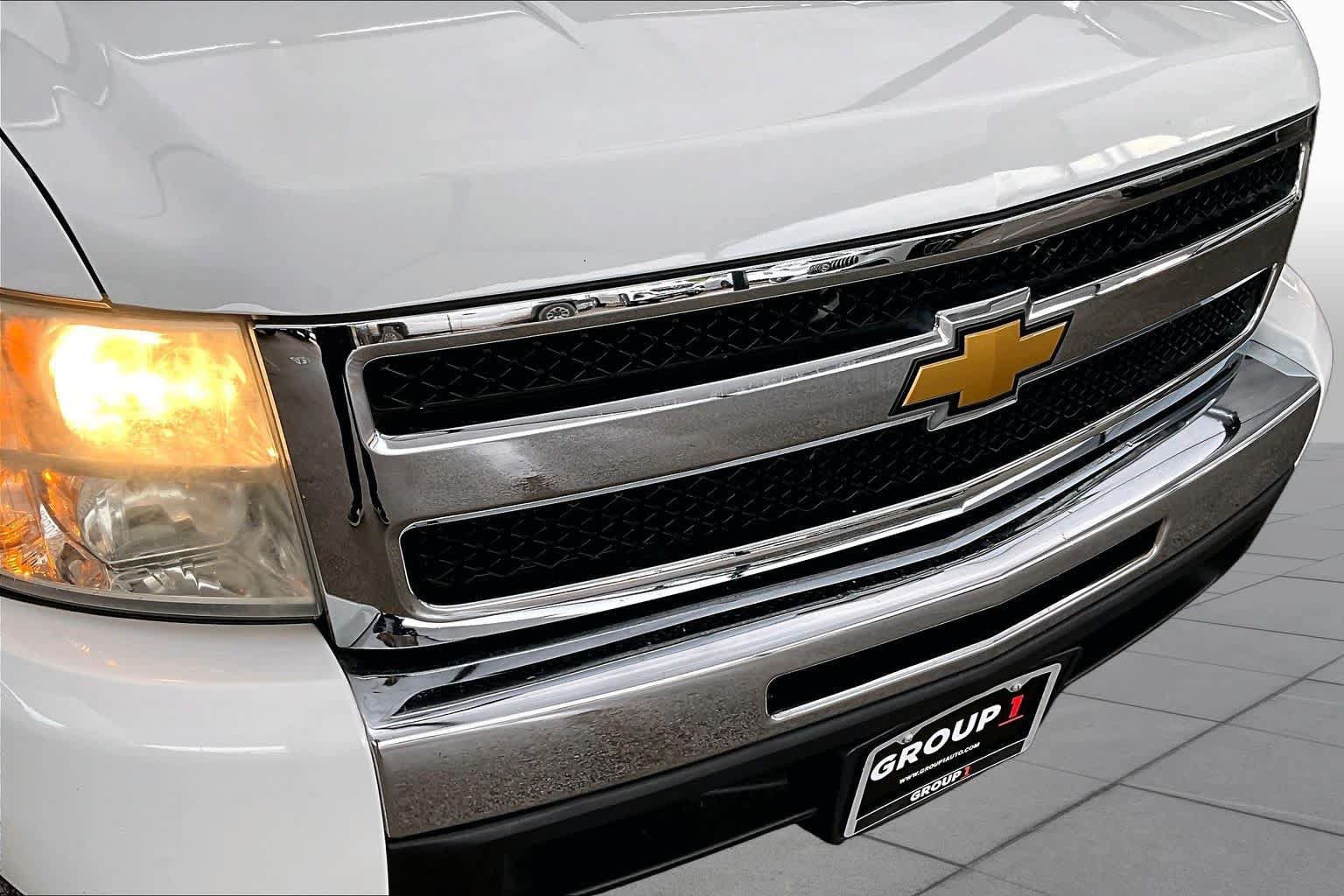 Used 2011 Chevrolet Silverado 1500 W/T w/ LS Package RWD image 20