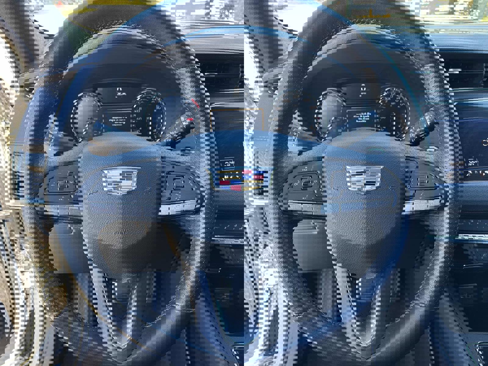 Used 2022 Cadillac XT4 Sport w/ Enhanced Visibility Package image 29