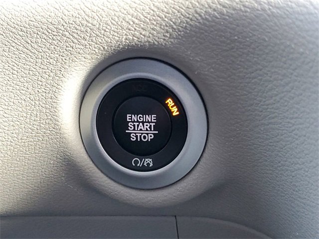 Used 2024 Chrysler Pacifica Touring-L image 16