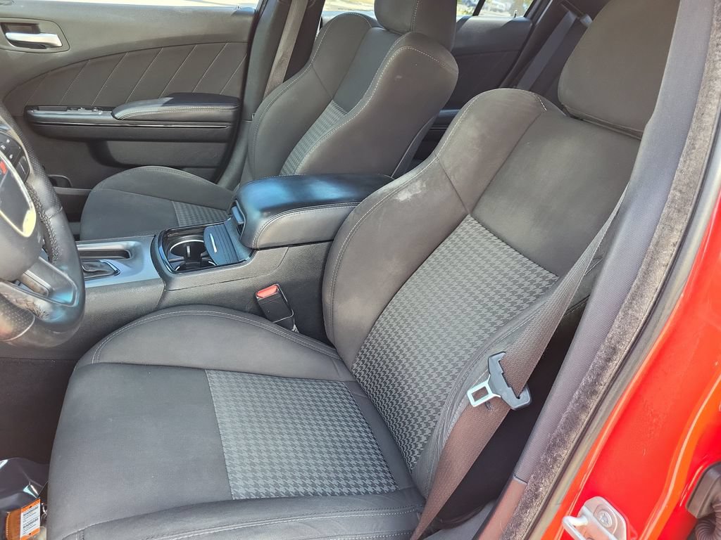Used 2020 Dodge Charger GT w/ Blacktop Package RWD image 13