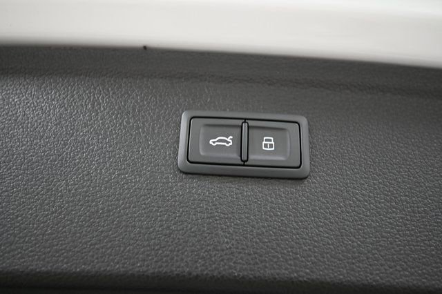 New 2025 Audi Q5 e Premium Plus image 22