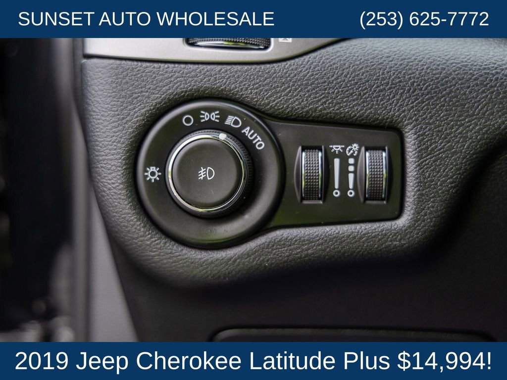 Used 2019 Jeep Cherokee Latitude Plus image 47