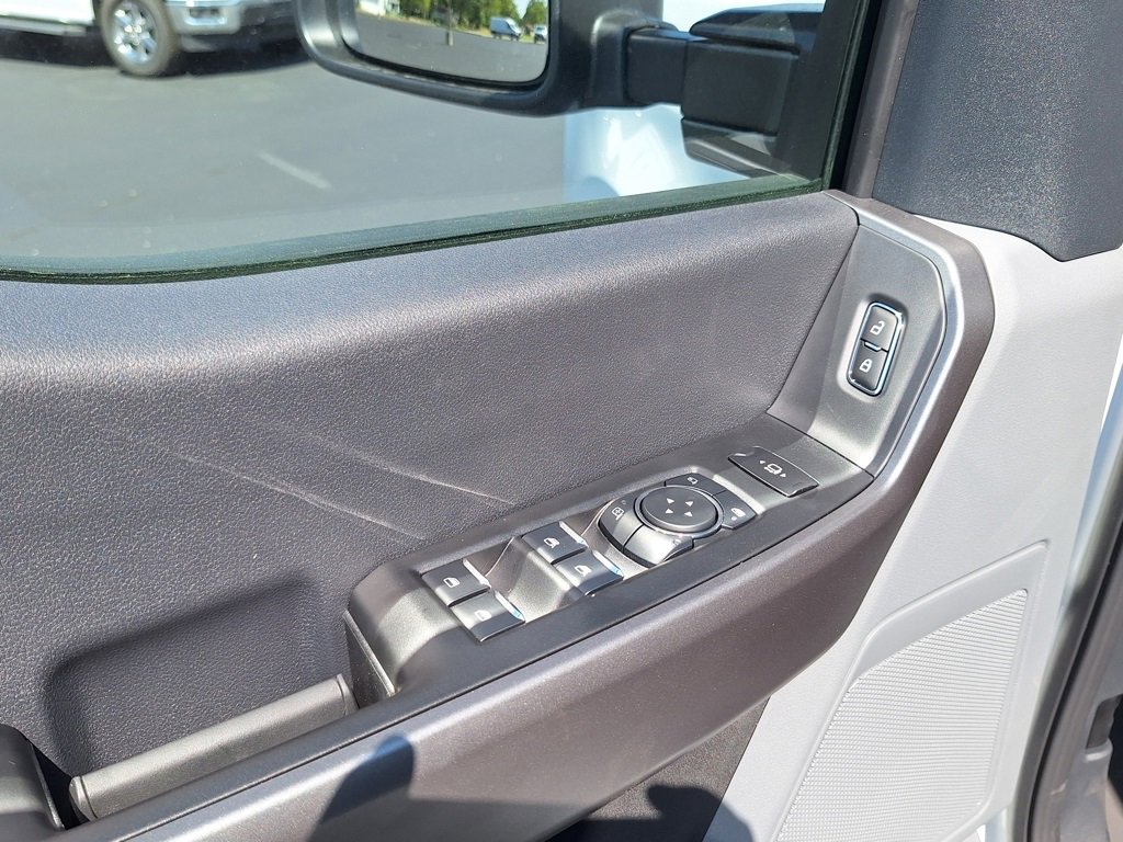 New 2026 Ford F350 XLT image 3
