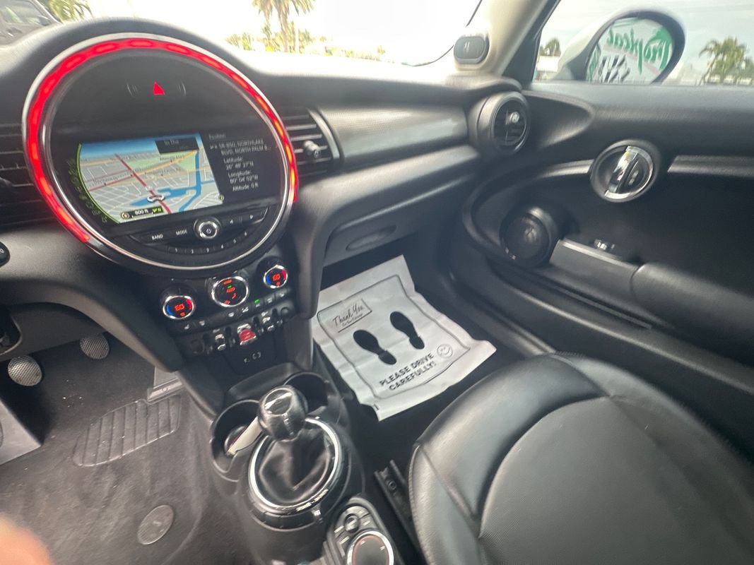 Used 2015 MINI Cooper 2-Door Hardtop image 15