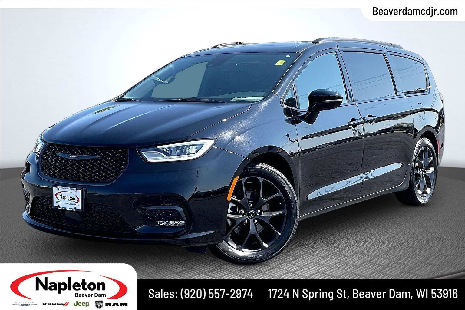 Used 2026 Chrysler Pacifica Limited w/ S Appearance Package