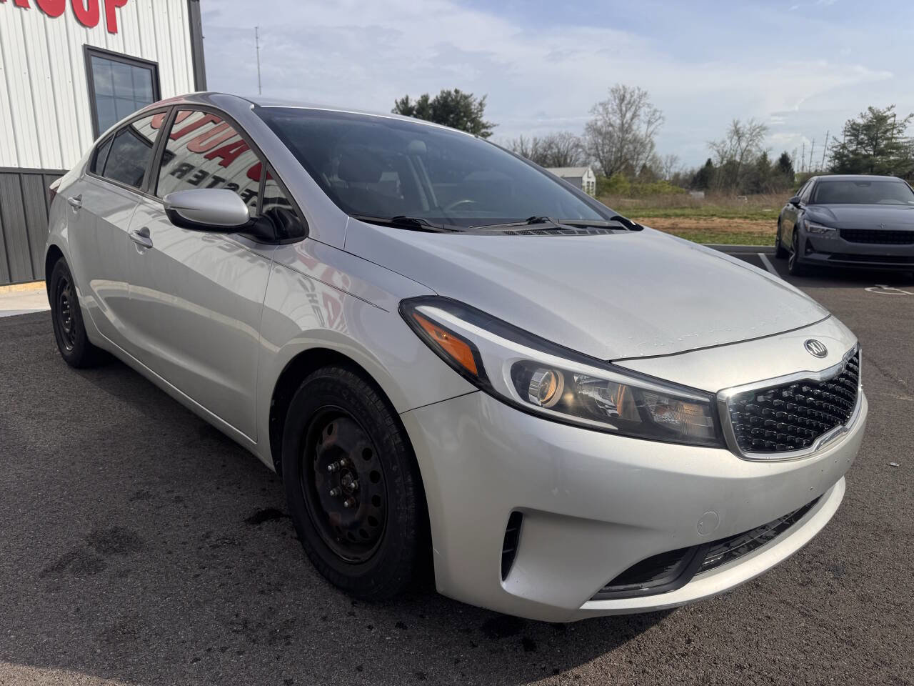 Used 2017 Kia Forte LX image 4