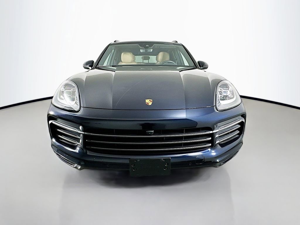 Certified 2022 Porsche Cayenne Platinum Edition image 6