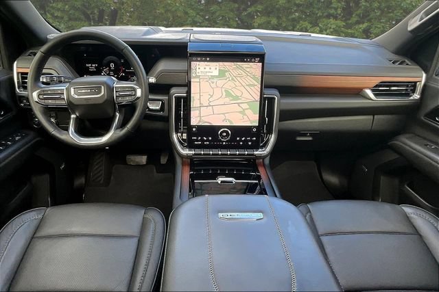 Used 2026 GMC Yukon Denali w/ Sun & Power Step Package AWD/4WD image 7
