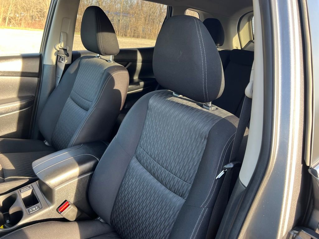 Used 2019 Nissan Rogue SV w/ Premium Package image 28