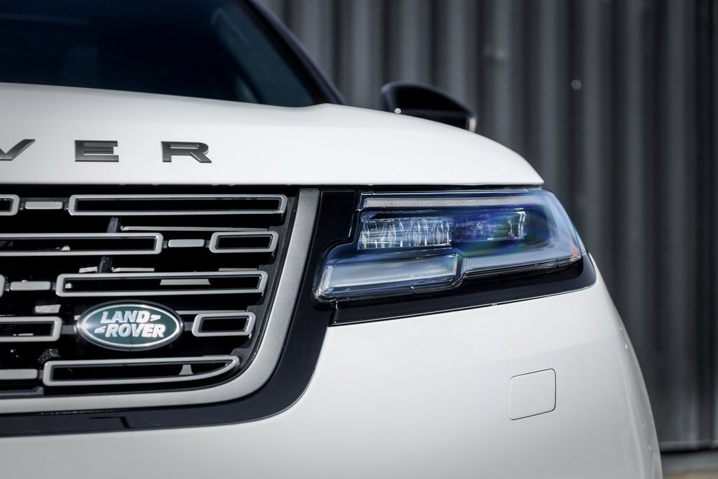 New 2026 Land Rover Range Rover Velar Dynamic SE image 6