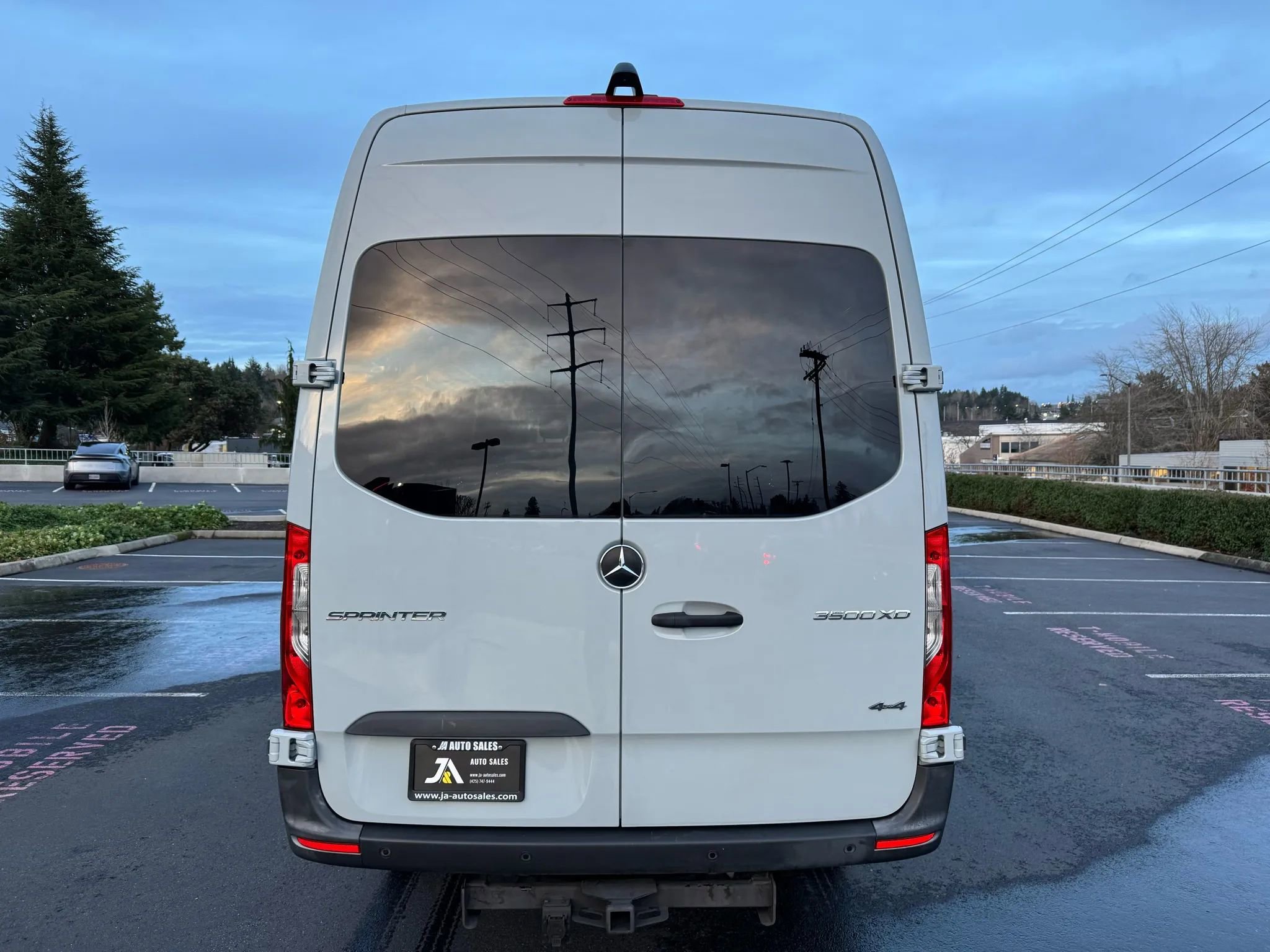 Used 2021 Mercedes-Benz Sprinter 3500 image 9