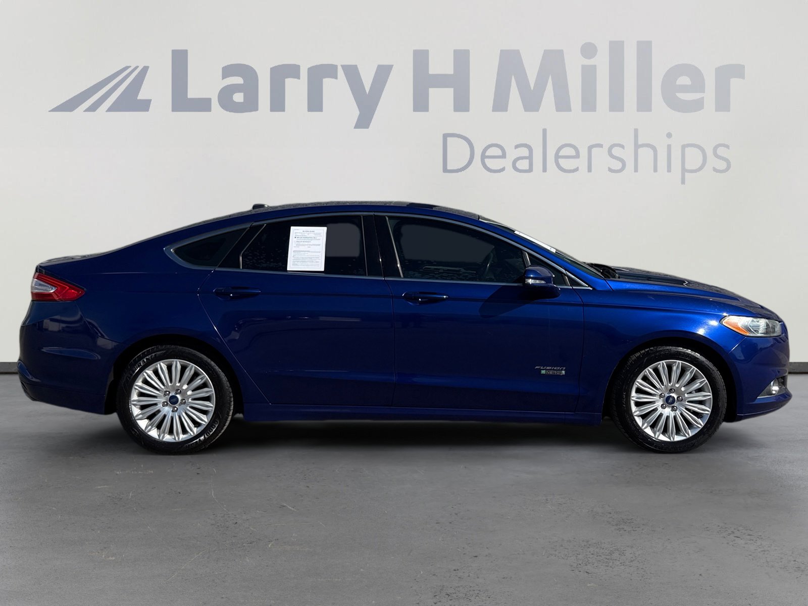 Used 2015 Ford Fusion Energi SE w/ Driver Assist Package image 6
