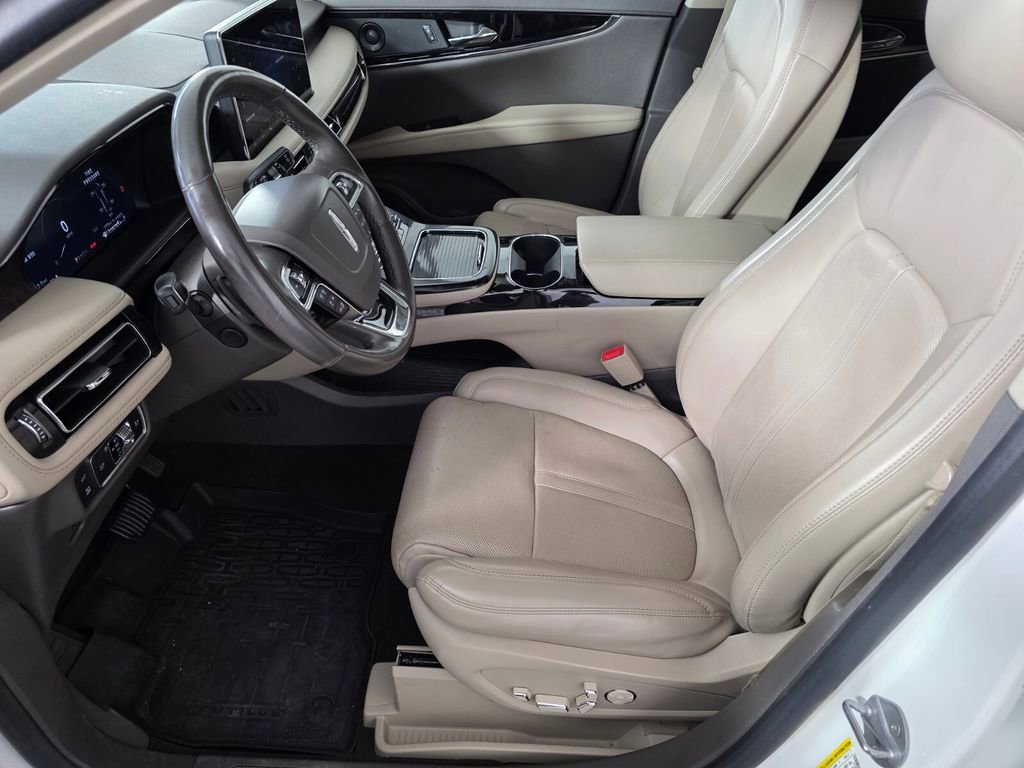 Used 2021 Lincoln Nautilus Reserve w/ Equipment Group 201A image 8