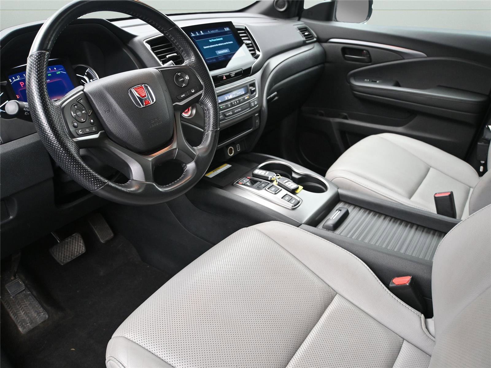 Used 2023 Honda Passport EX-L image 2