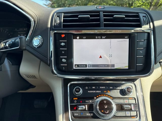 Used 2017 Lincoln Continental Select FWD image 22