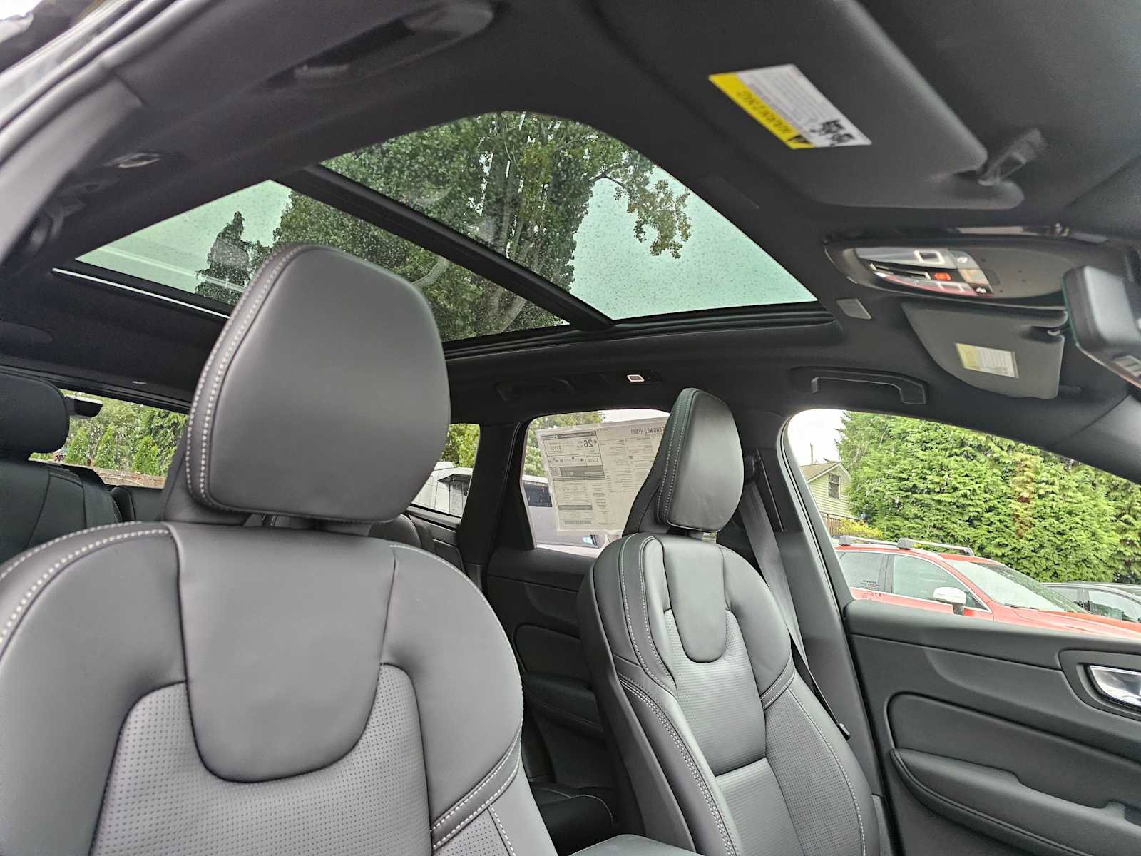 New 2026 Volvo XC60 B5 Ultra w/ Protection Package Premier image 11