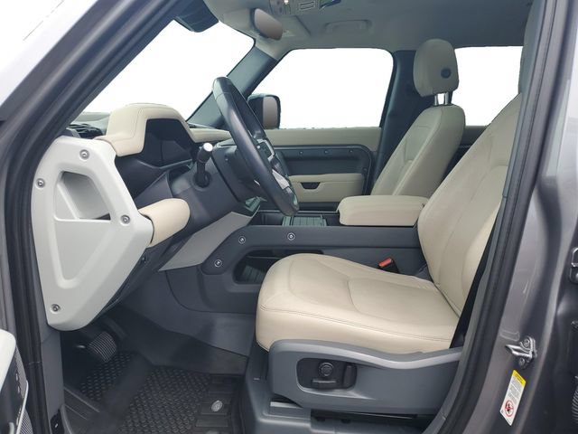 Used 2023 Land Rover Defender 110 SE AWD/4WD image 5