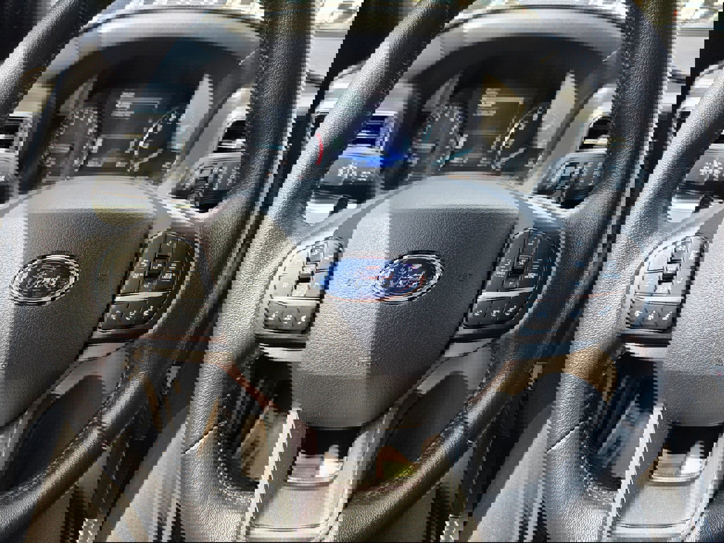 Used 2020 Ford Explorer XLT w/ Equipment Group 202A image 14