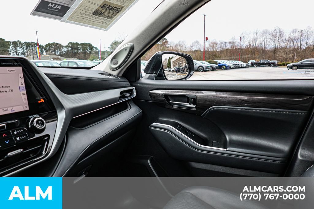 Used 2021 Toyota Highlander Platinum image 51