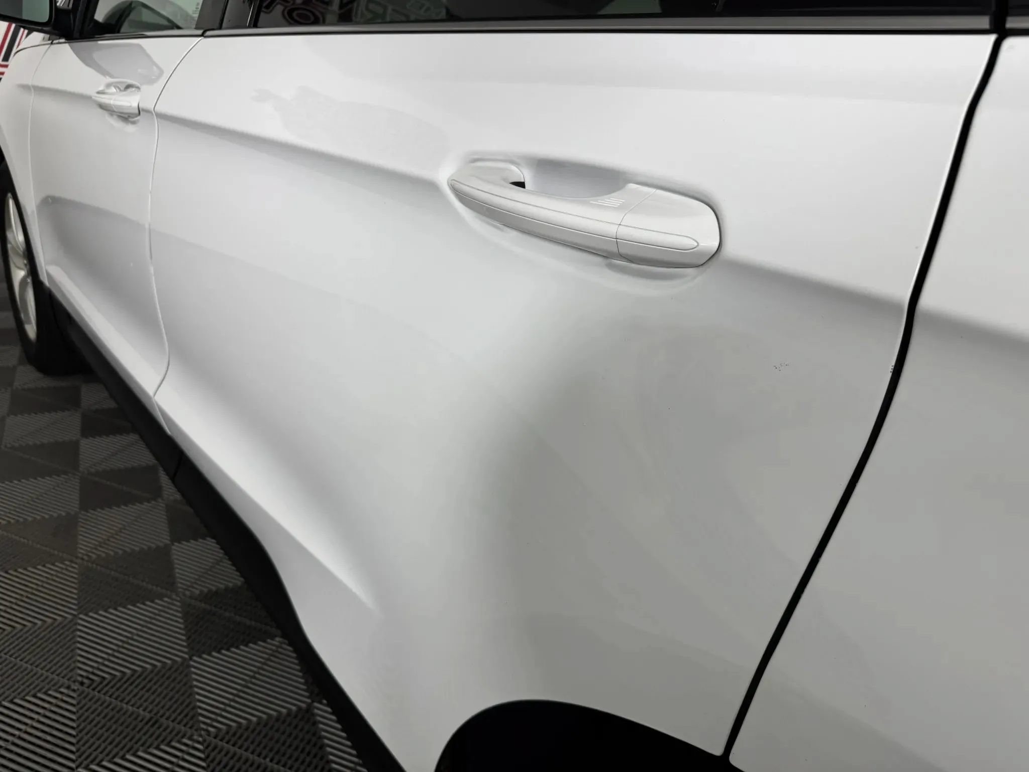 Used 2016 Ford Edge SEL FWD image 24