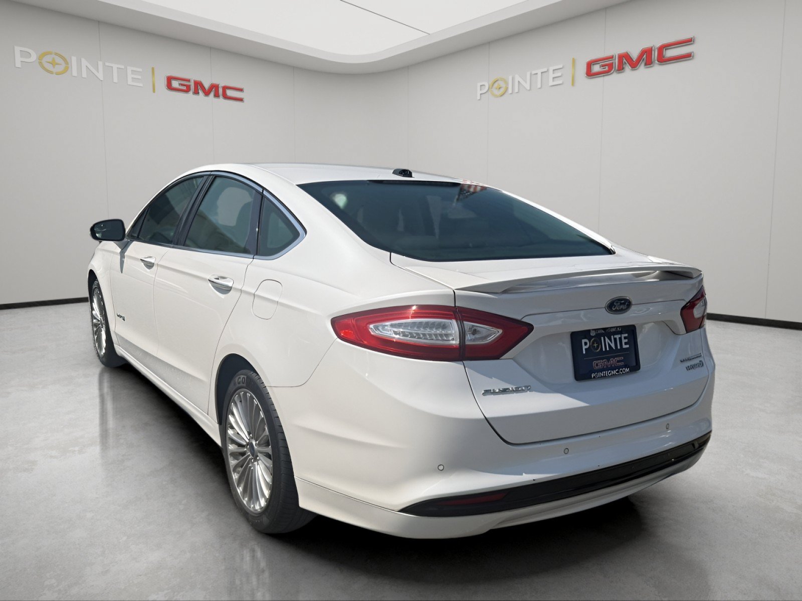 Used 2014 Ford Fusion Titanium FWD image 5