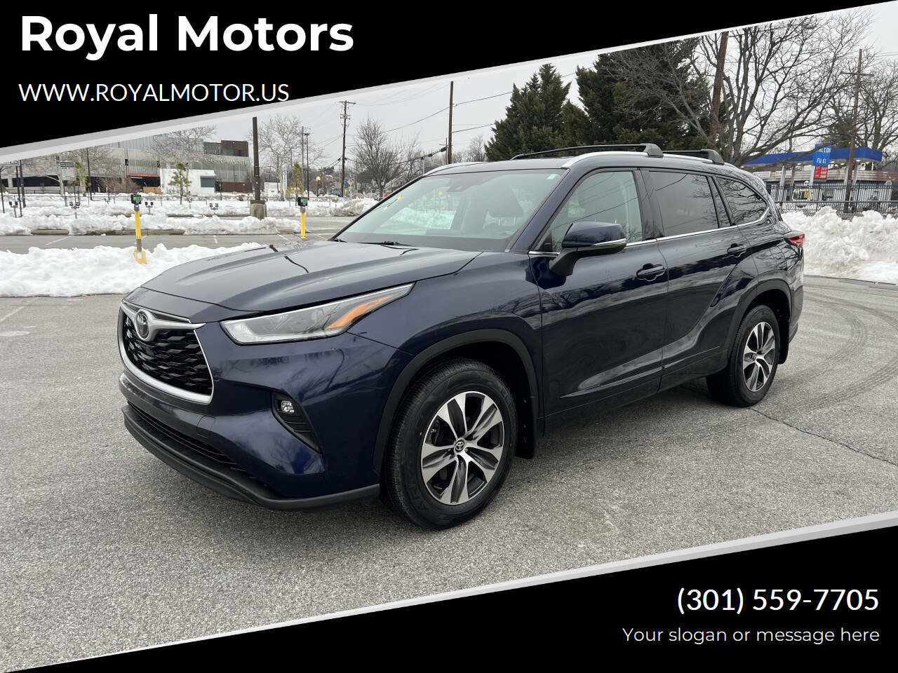 Used 2021 Toyota Highlander XLE image 1