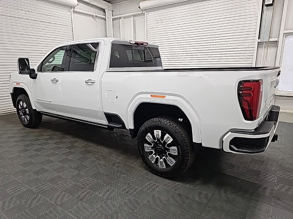 New 2026 GMC Sierra 2500 Denali w/ Denali Reserve Package image 5
