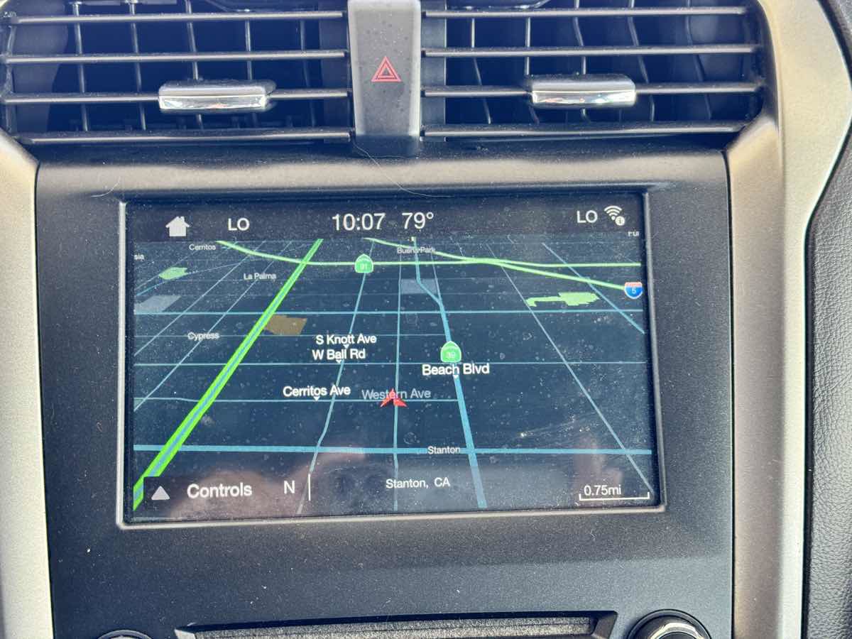 Used 2017 Ford Fusion SE w/ Fusion SE Technology Package FWD image 42