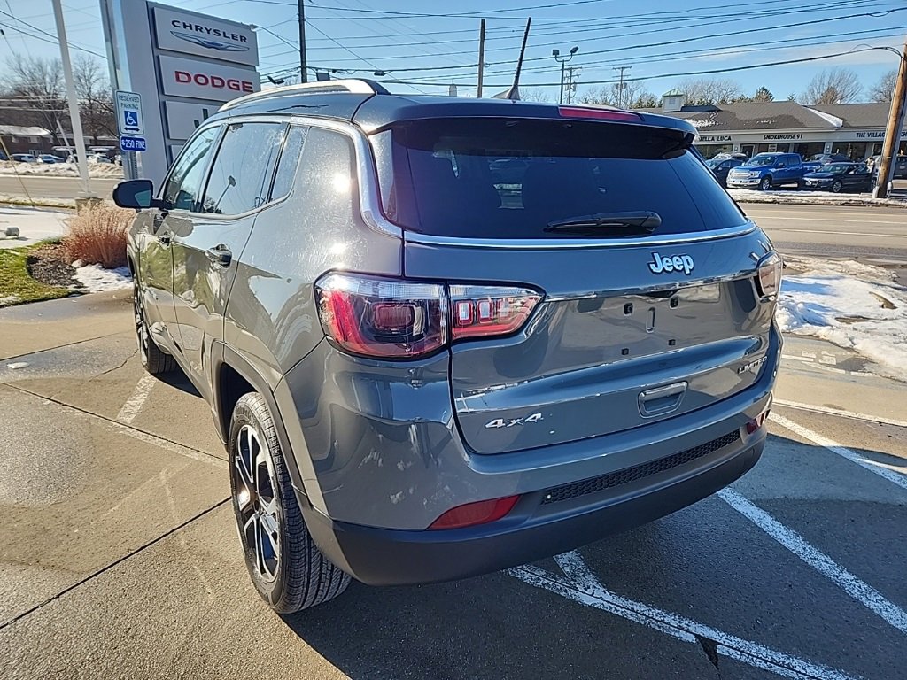 Certified 2022 Jeep Compass Limited image 9