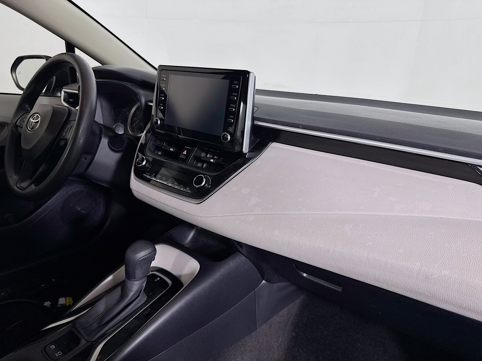 Used 2020 Toyota Corolla LE w/ LE Premium Package FWD image 25