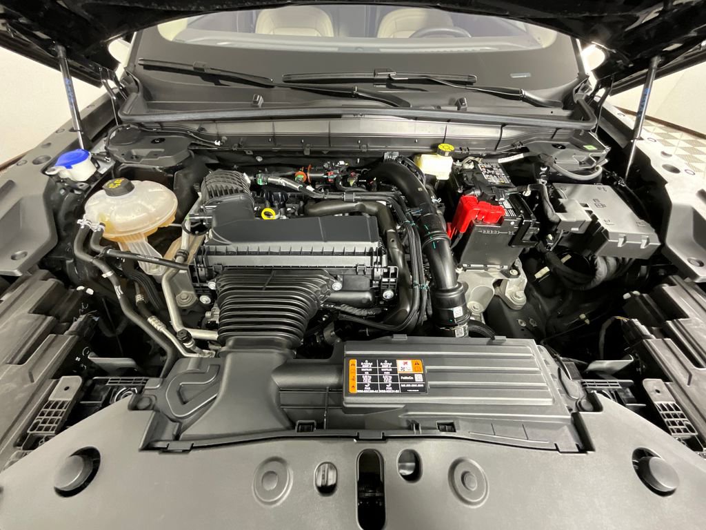 Used 2025 Lincoln Nautilus Premier image 28