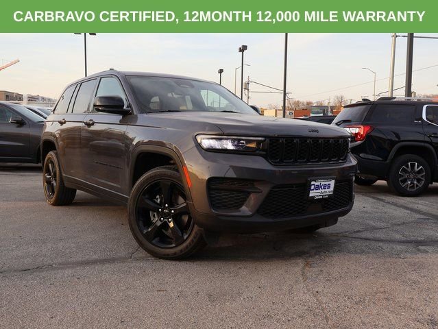 Used 2023 Jeep Grand Cherokee Altitude image 1