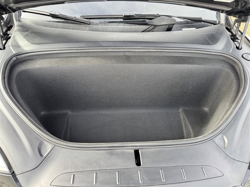Used 2022 Tesla Model X image 12