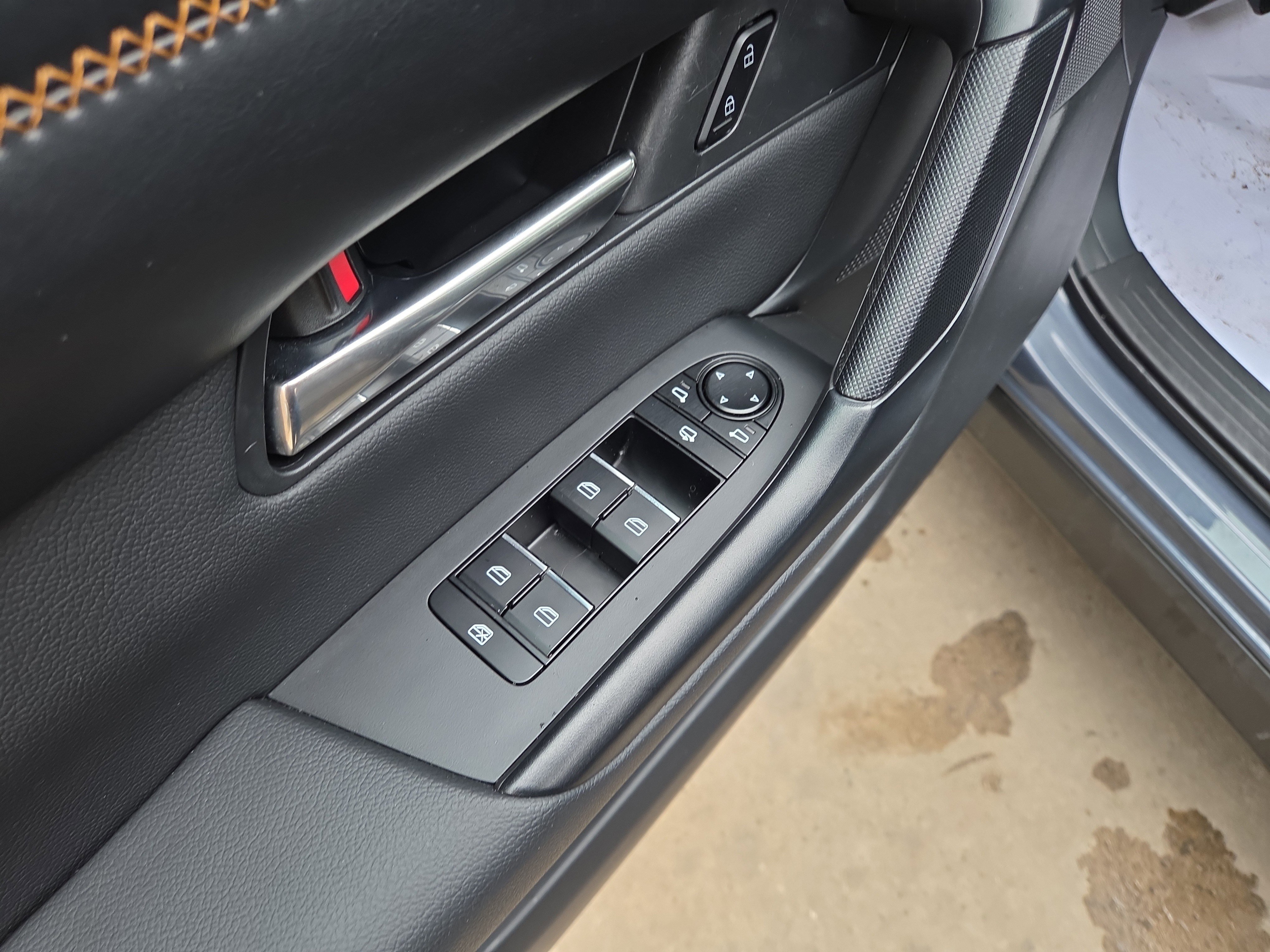 Certified 2025 MAZDA CX-50 AWD 2.5 S w/ Premium Plus Pkg image 16