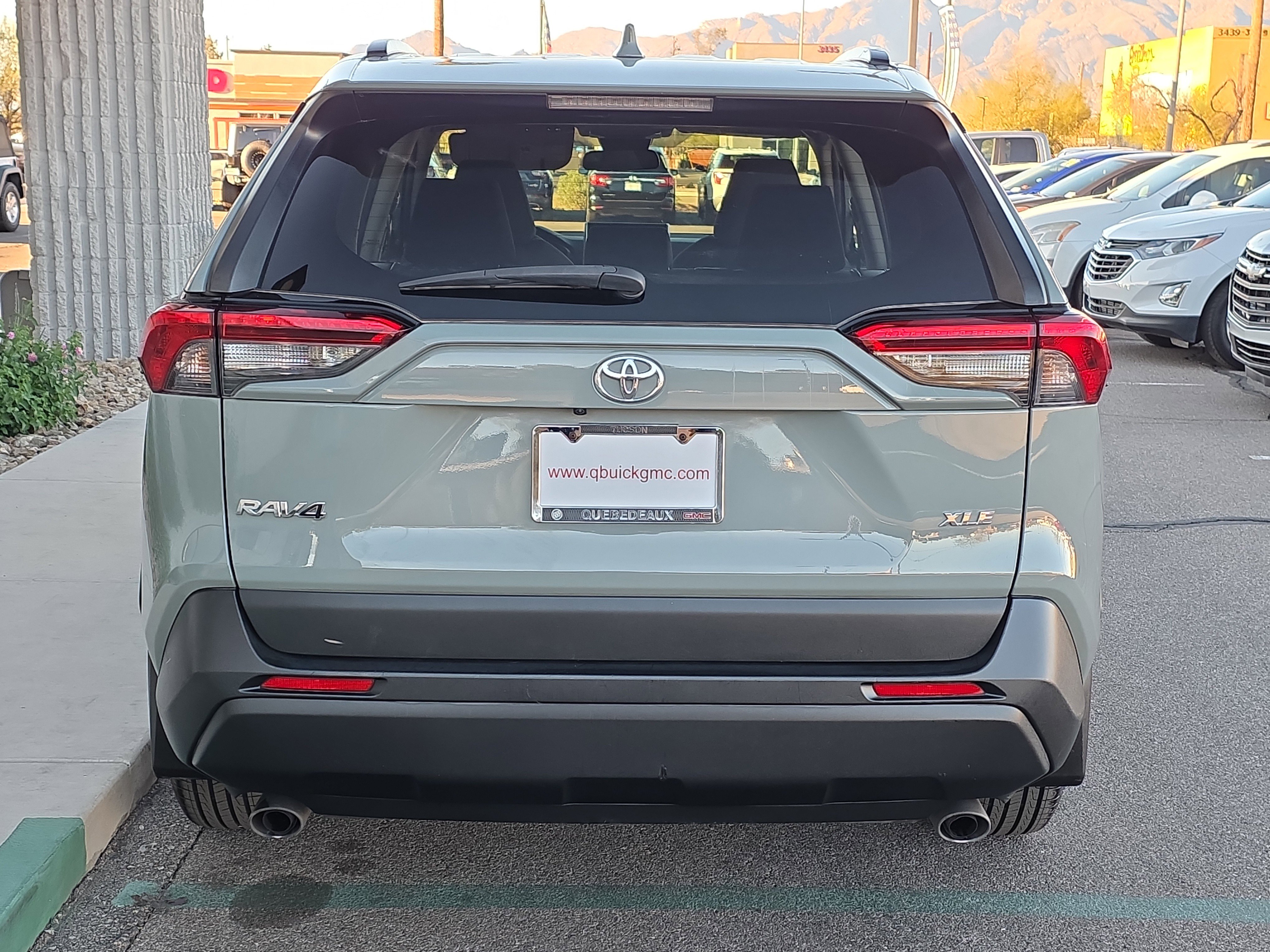 Used 2021 Toyota RAV4 XLE w/ Convenience Package image 3