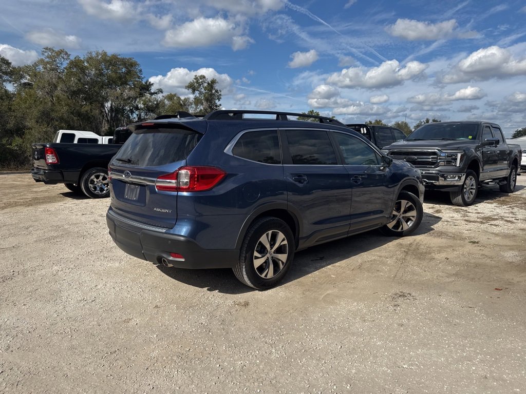 Used 2021 Subaru Ascent Premium w/ Convenience Package image 3
