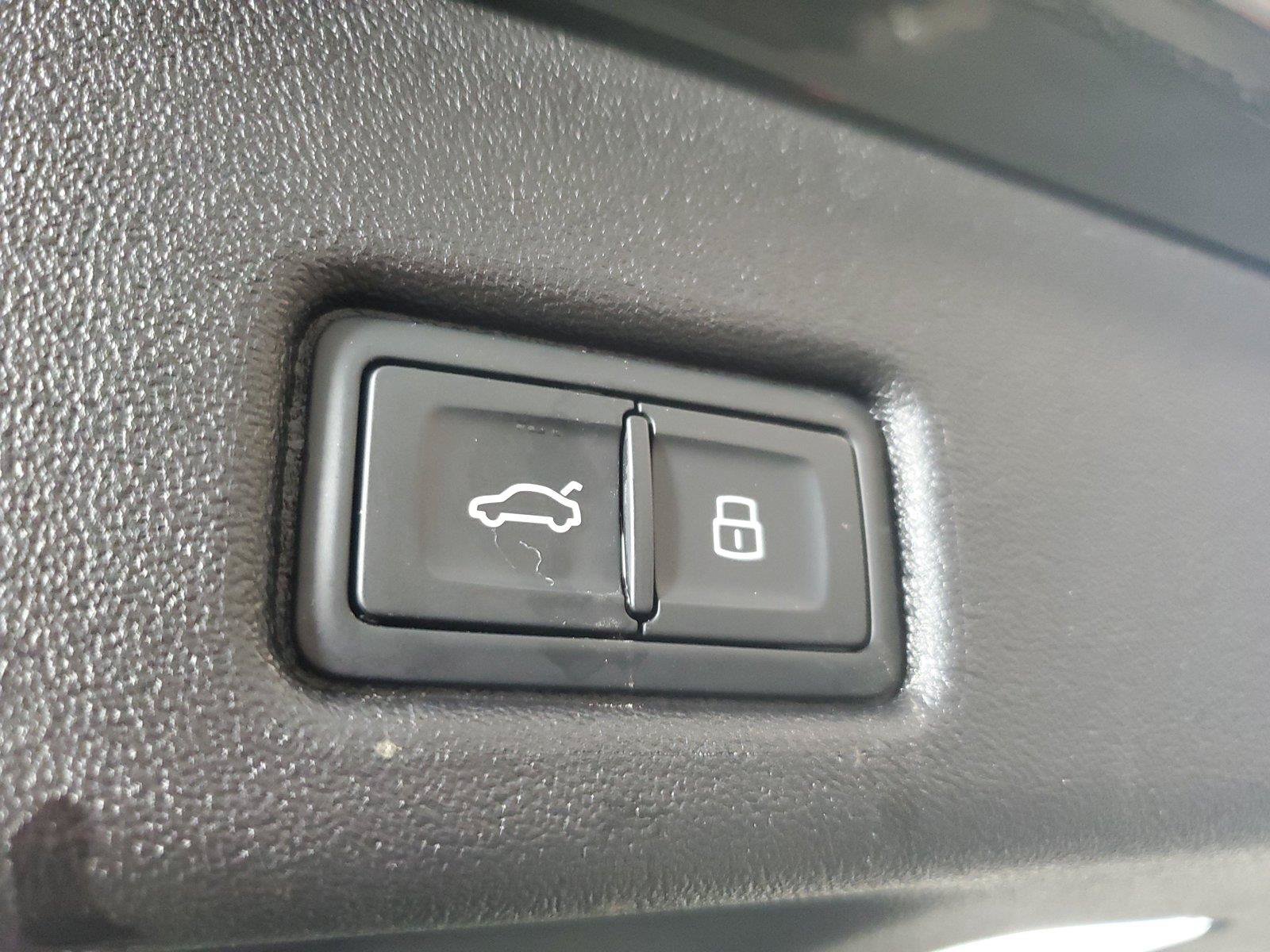 Used 2025 Audi Q5 Premium Plus AWD/4WD image 10