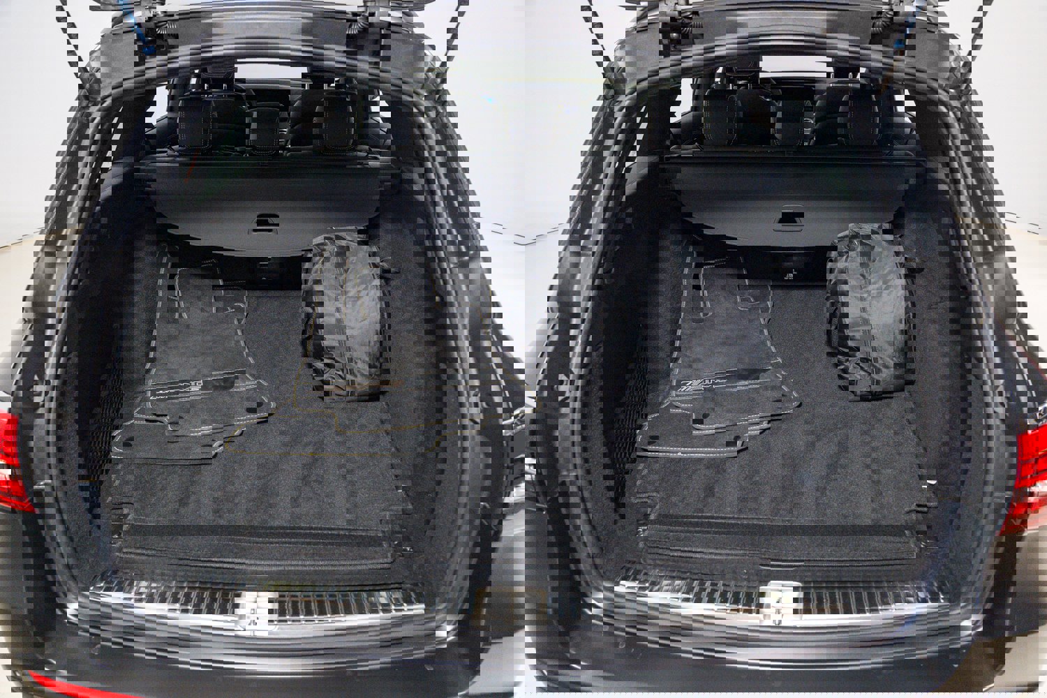 Used 2023 Mercedes-Benz E 63 AMG S image 52