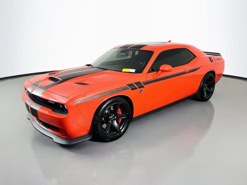 Used 2017 Dodge Challenger SRT Hellcat RWD video 3
