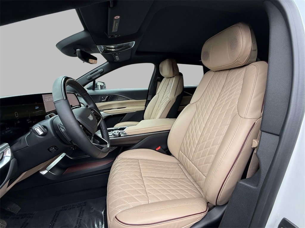 Certified 2024 Cadillac Lyriq Luxury w/ Nappa Leather Package image 2