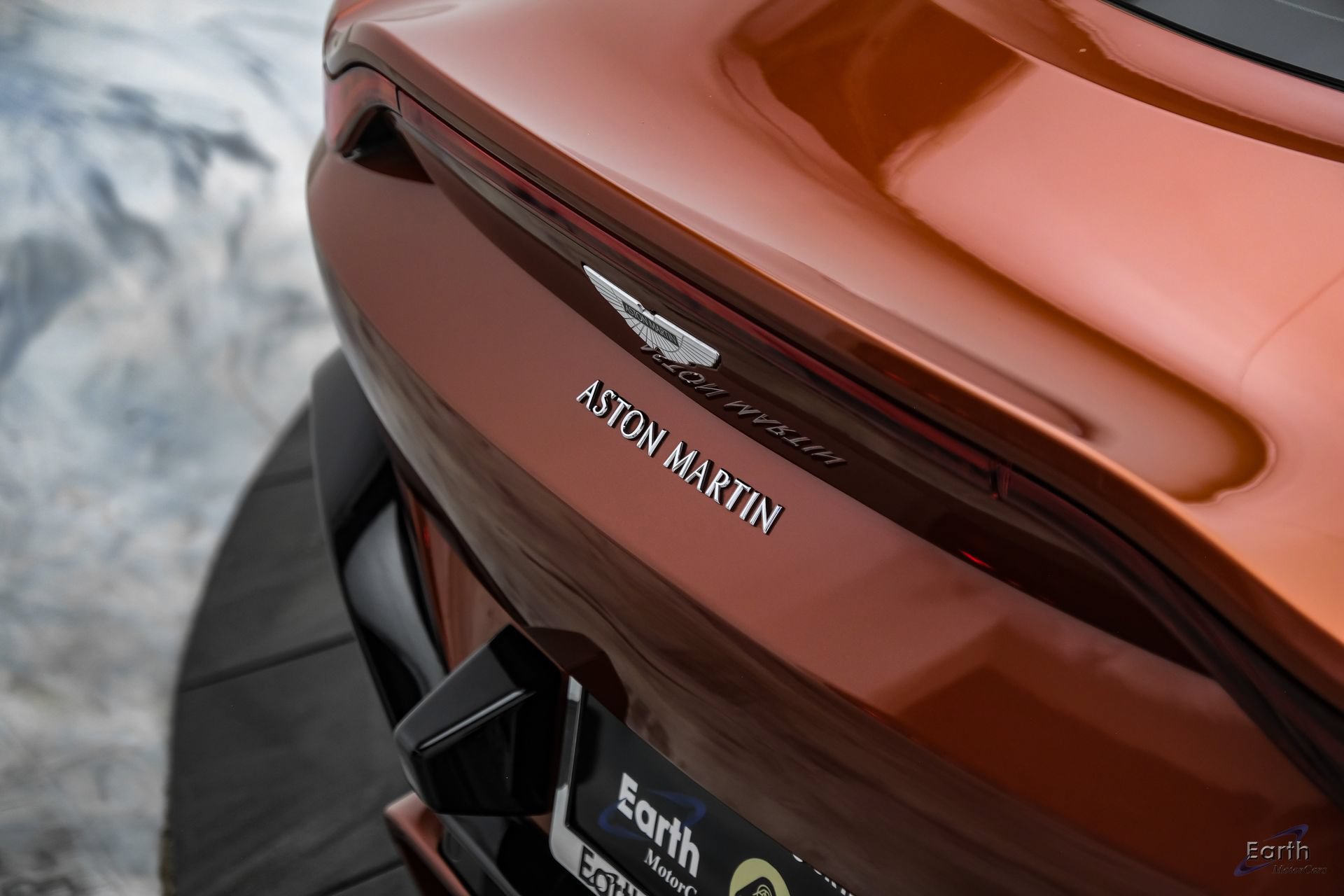Used 2019 Aston Martin V8 Vantage Coupe RWD image 18
