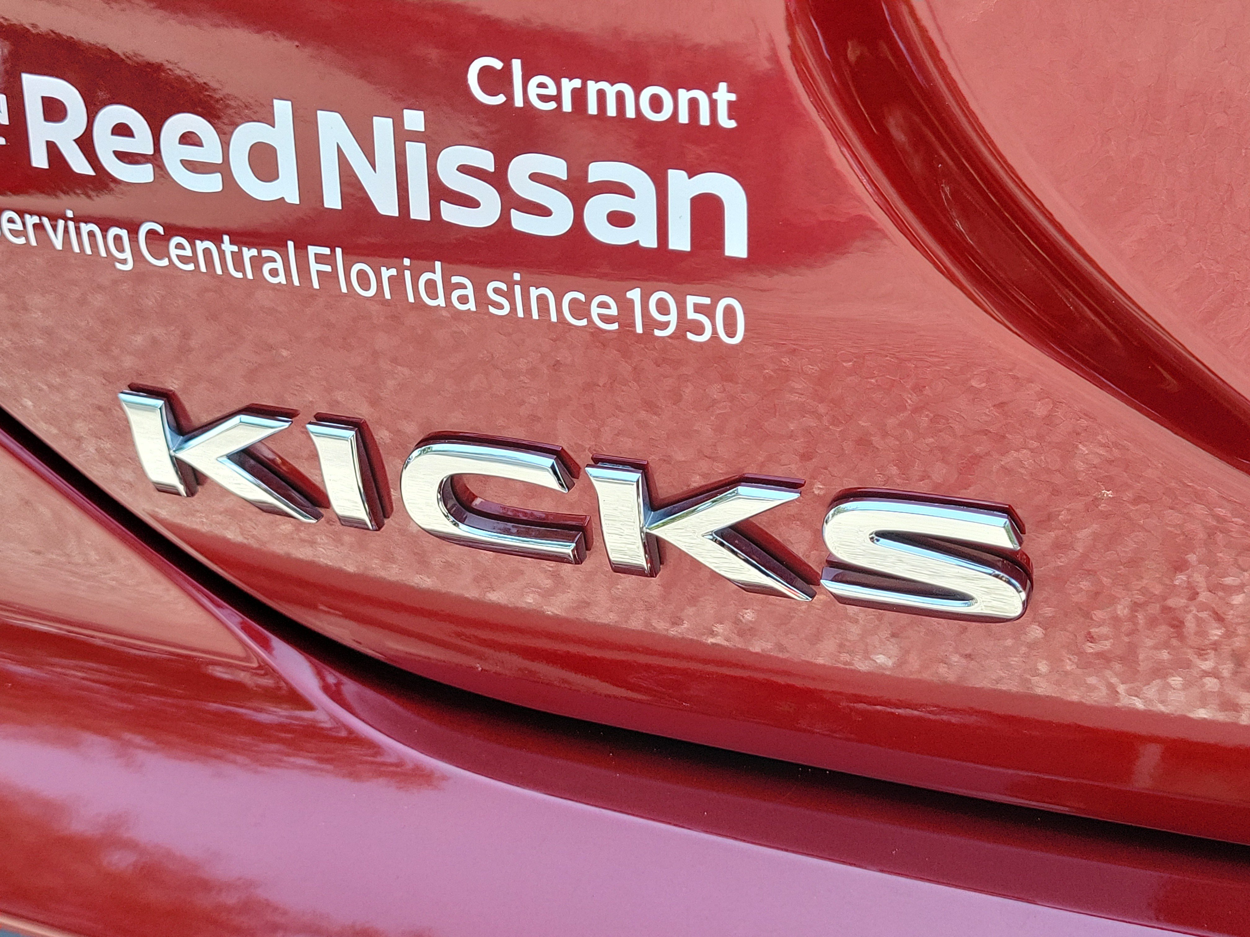 Certified 2024 Nissan Kicks SR w/ SR Premium Package FWD image 11