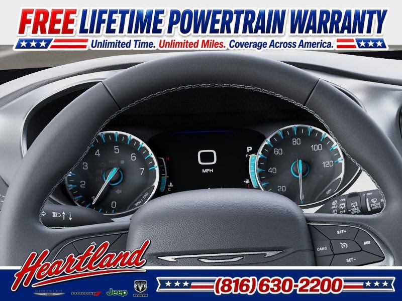 New 2027 Chrysler Pacifica Select w/ Family Tech Group AWD/4WD image 17