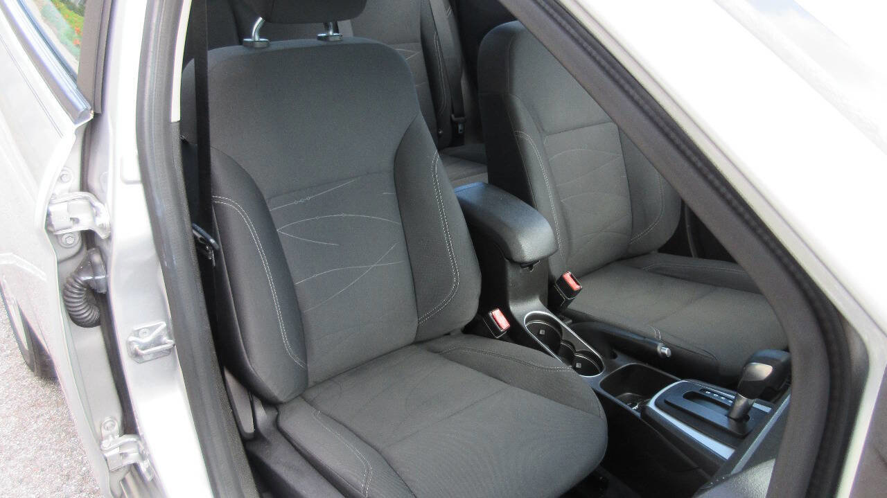 Used 2019 Ford Fiesta SE image 22