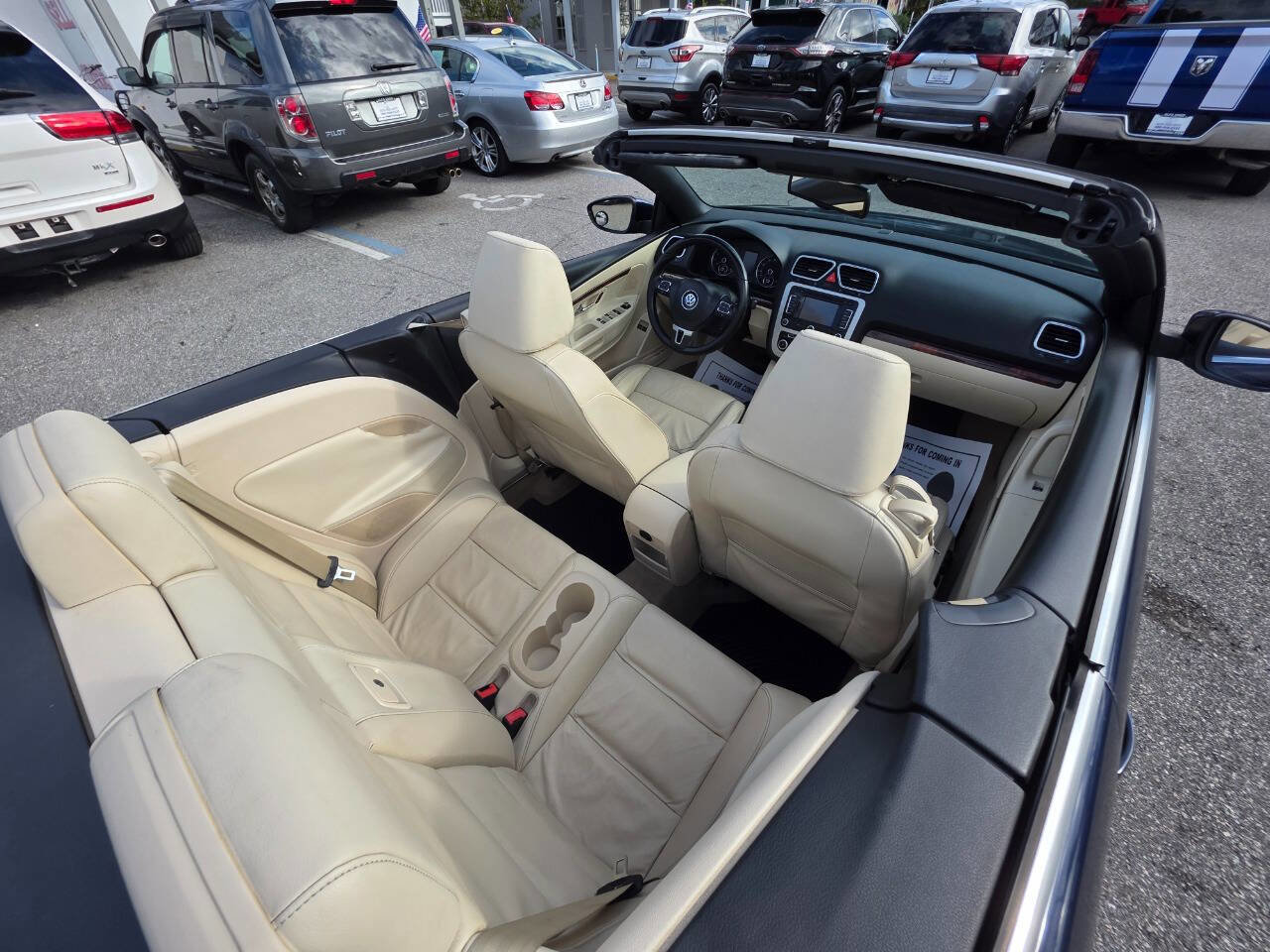 Used 2012 Volkswagen Eos Lux FWD image 13